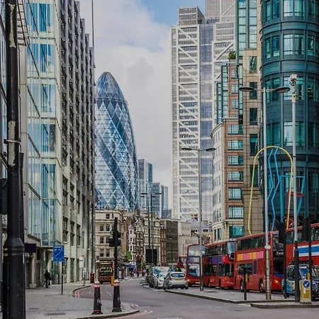 Family In The Heart Of * Londen