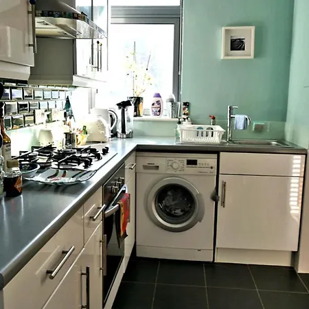 Cally Flat Apartment London