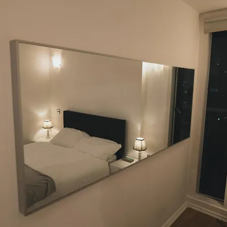 Apartment Luxury 2 Bedroom Penthouse With Thrilling Waterfront And Views, Canary Wharf