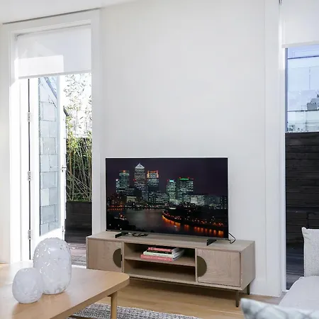 Urban Chic - Baker Street Apartment *