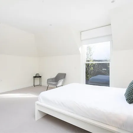 Urban Chic - Baker Street Apartment *