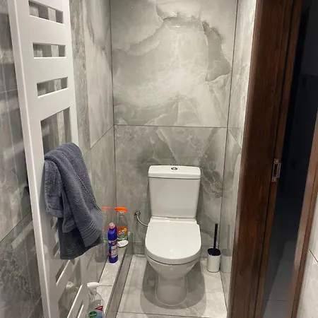 Lovely Spacious 2 Bed London