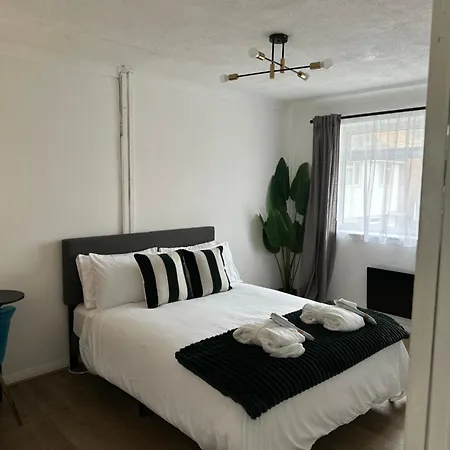The Snug Nest - Modern 2 Bedroom Apartamento