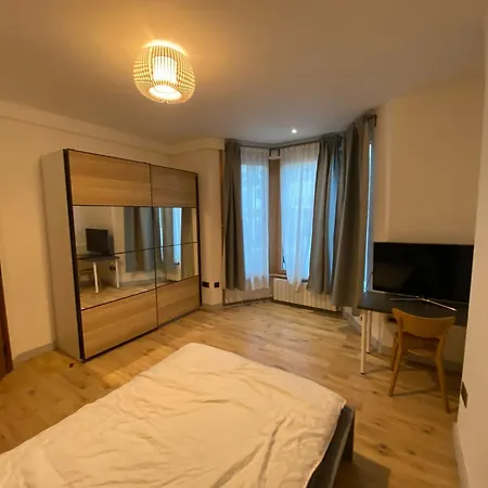 Lovely Spacious 2 Bed