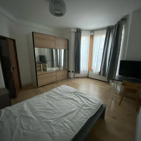 Lovely Spacious 2 Bed Apartment London