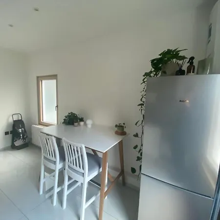 Lovely Spacious 2 Bed Apartment