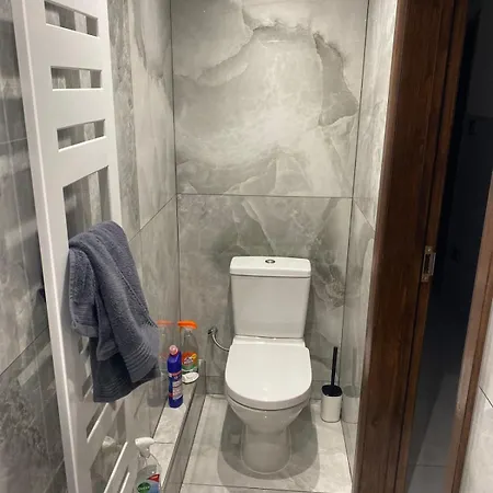 Lovely Spacious 2 Bed London