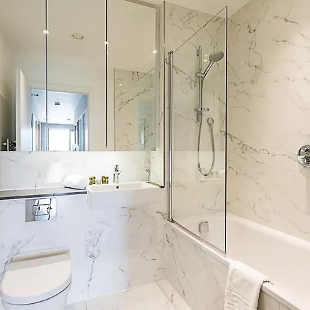 Apartman Stunning Surrey Quays Flat London