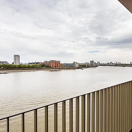 Stunning Surrey Quays Flat Apartman *