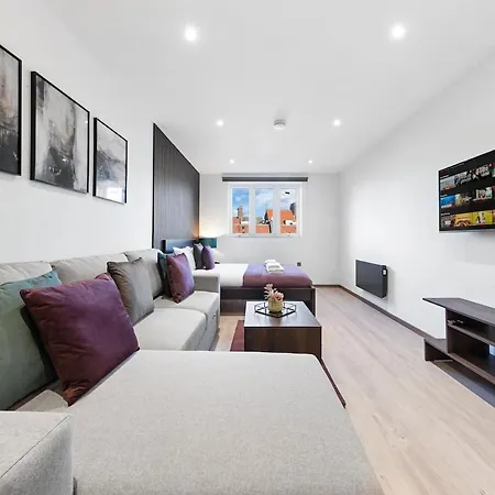 Modern - Near Station - London