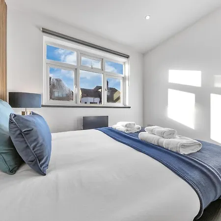 Modern 1 Bed Flat - Near Station - Apartment London