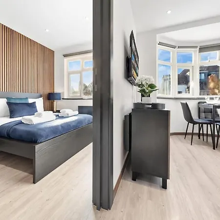 Apartment Modern 1 Bed Flat - Near Station -