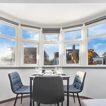Modern 1 Bed Flat - Near Station - Apartment