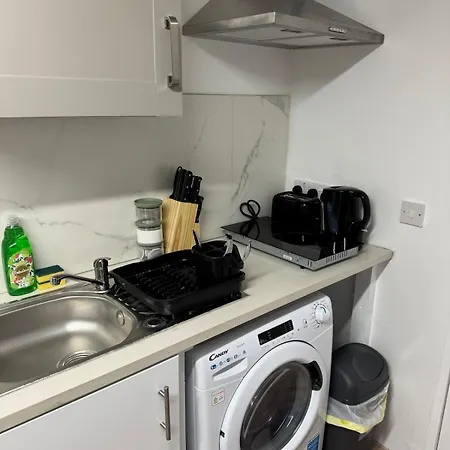 In Nw9 Apartment Edgware
