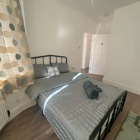 12 Torver Road, Ha1 1tq * Harrow