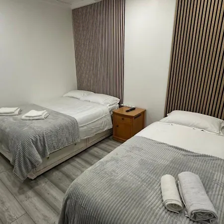 Apartment Fully Furbished Entire Flat 3