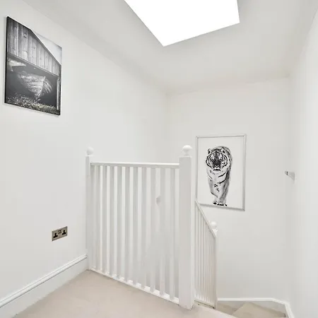 Spacious Fitzrovia 3 Bed