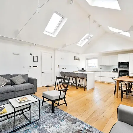 アパート Spacious Fitzrovia 3 Bed