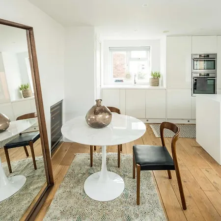 Stylish 1b Flat Near Tower Bridge