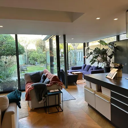 Richmond Park House Stunning Architect Designed Holiday home