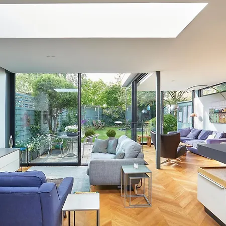 Holiday home Richmond Park House Stunning Architect Designed