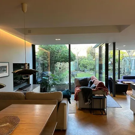 Holiday home Richmond Park House Stunning Architect Designed London
