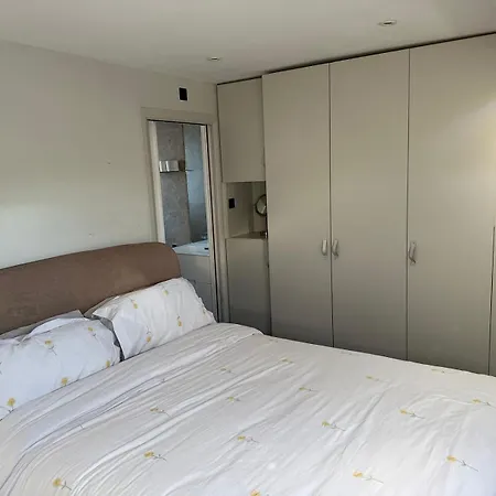 Holiday home Richmond Park House Stunning Architect Designed