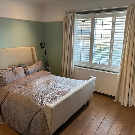 Richmond Park House Stunning Architect Designed Holiday home *