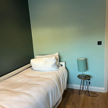 Richmond Park House Stunning Architect Designed Holiday home