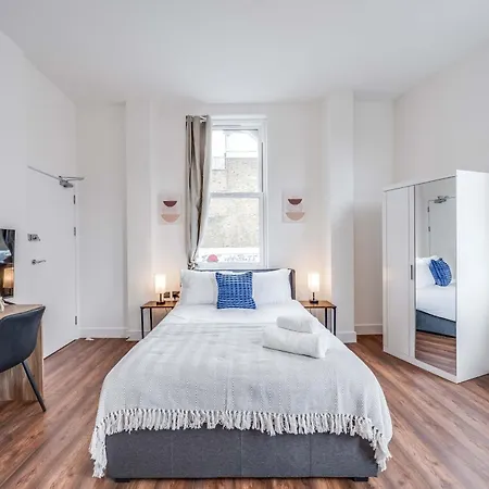Camberwell High Spec 6-studio Unit Block Apartment