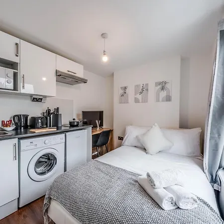 Camberwell High Spec 6-studio Unit Block London