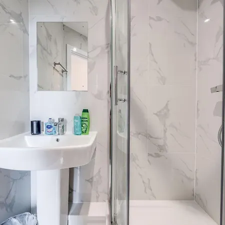 Camberwell High Spec 6-studio Unit Block London