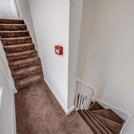 Camberwell High Spec 6-studio Unit Block *
