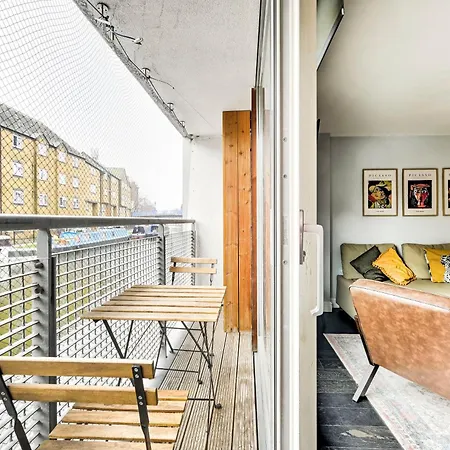 Hidden Gem On Grand Union Canal Apartment