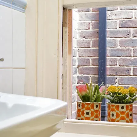 Charming House Short Walk To Richmond Station * Richmond (Greater London)