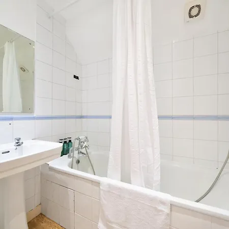 Charming House Short Walk To Richmond Station Richmond (Greater London)