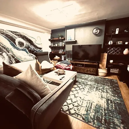 Stylish Unit, Heart Of Bayswater *