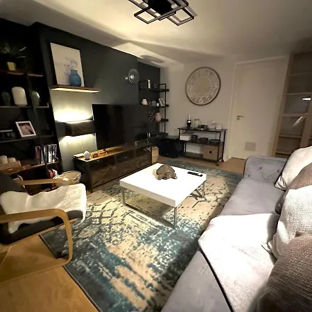 Apartment Stylish Unit, Heart Of Bayswater