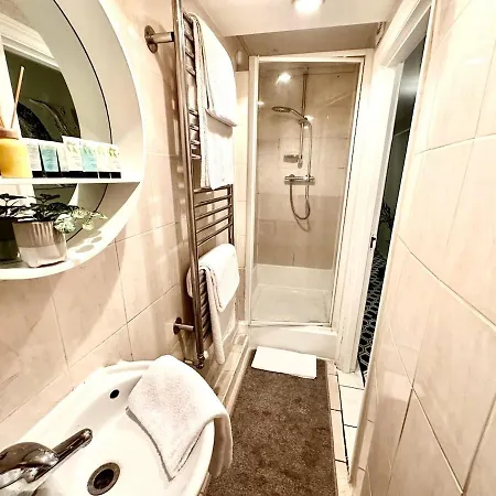 Apartment Stylish Unit, Heart Of Bayswater *