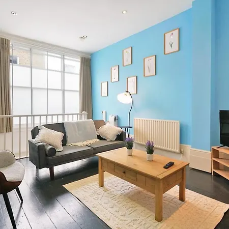 Charming House Short Walk To Richmond Station * Richmond (Greater London)
