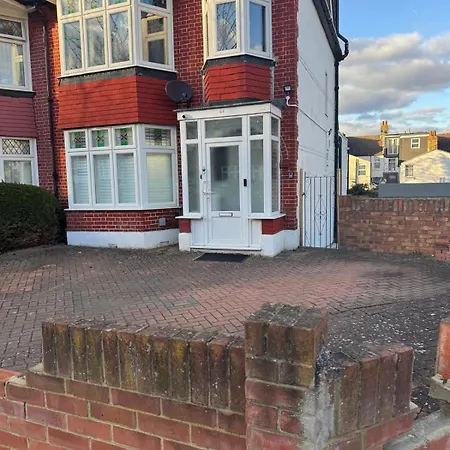 Holiday home Big & Spacious 5 Bedroom House In London Plumstead (Greater London)