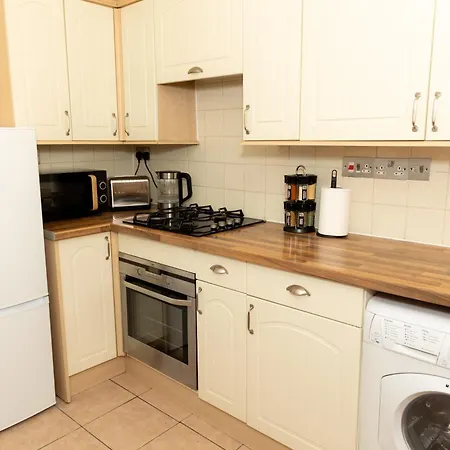 Cosy Turkey Oak Flat In Hackney Apartment