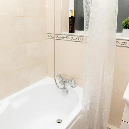 Cosy Turkey Oak Flat In Hackney Apartment