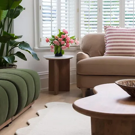 Holiday home Luxury 5-bedroom Town House In Brook