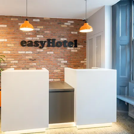 Hotel Easyhotel Victoria