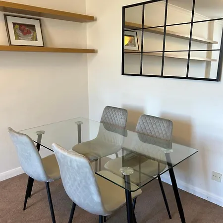 Prime Location Flats * London