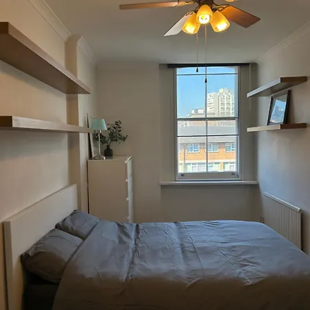 Prime Location Flats Apartment *