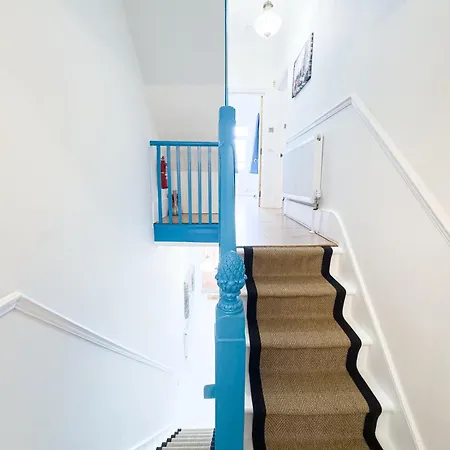 Holiday home Stunning House By Ls2g Short Lets & Serviced Greater With Free Wifi London