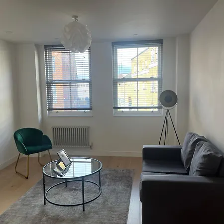 Apartment Access Brick Lane