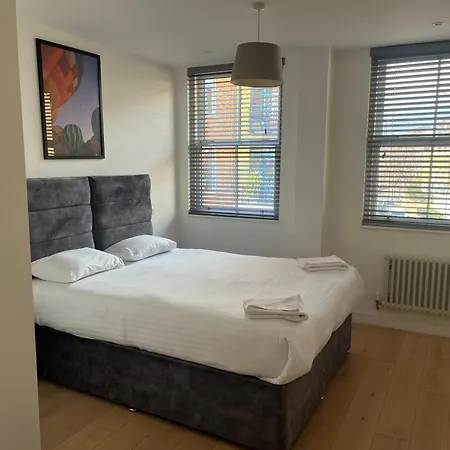 Apartment Access Brick Lane *